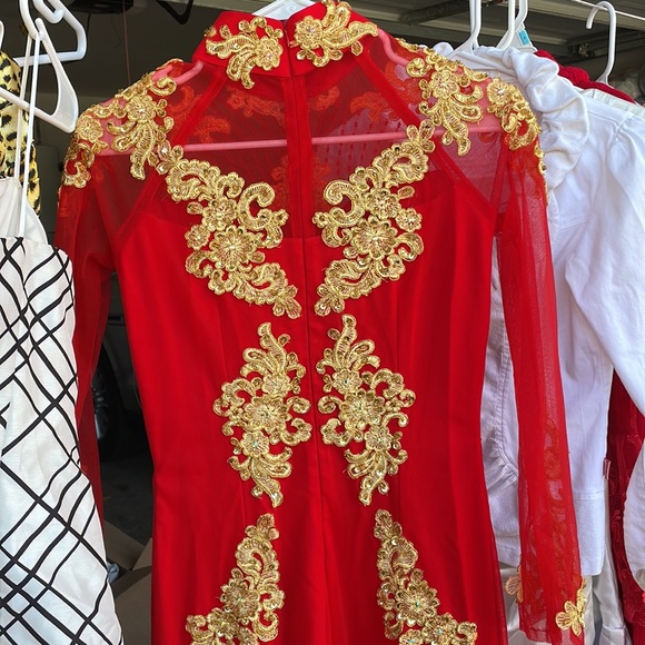 Luxurious Vietnamese ao dai with matching pants - Picture 5 of 5